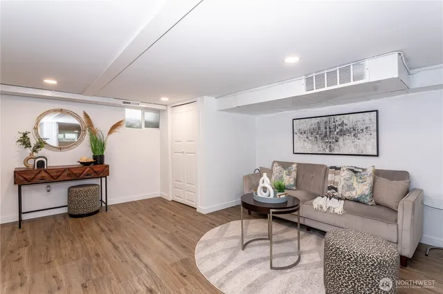 $885,000 | 454 Southwest 142nd Street, Burien, WA 98166