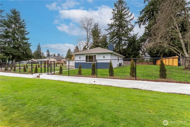 $885,000 | 454 Southwest 142nd Street, Burien, WA 98166