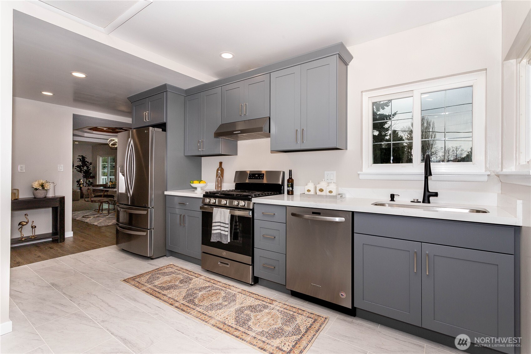 454 Southwest 142nd Street Burien, WA 98166 - Photo 10 of 40