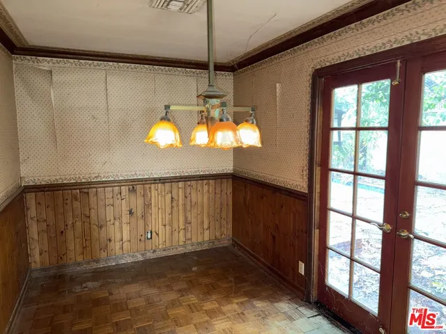 a view of an entryway