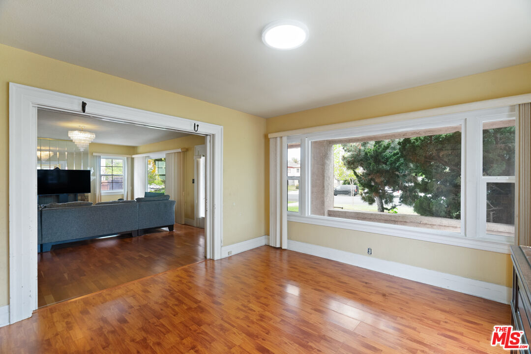 2014 Wellington Road Los Angeles, CA 90016 - Photo 5 of 10 Gallery Image 5