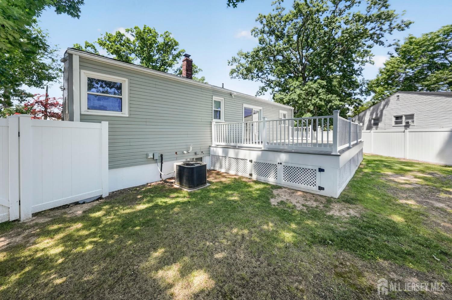 59 Eden Avenue Edison, NJ 08817 - Photo 43 of 45