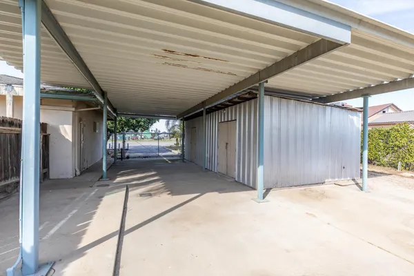 $629,000 | 12265 East Dinuba Avenue, Selma, CA 93662