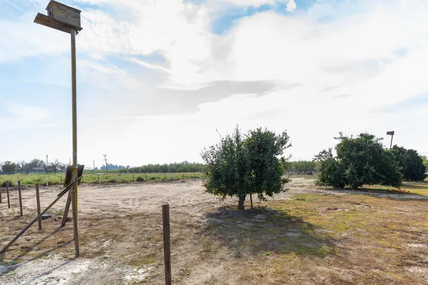 $629,000 | 12265 East Dinuba Avenue, Selma, CA 93662