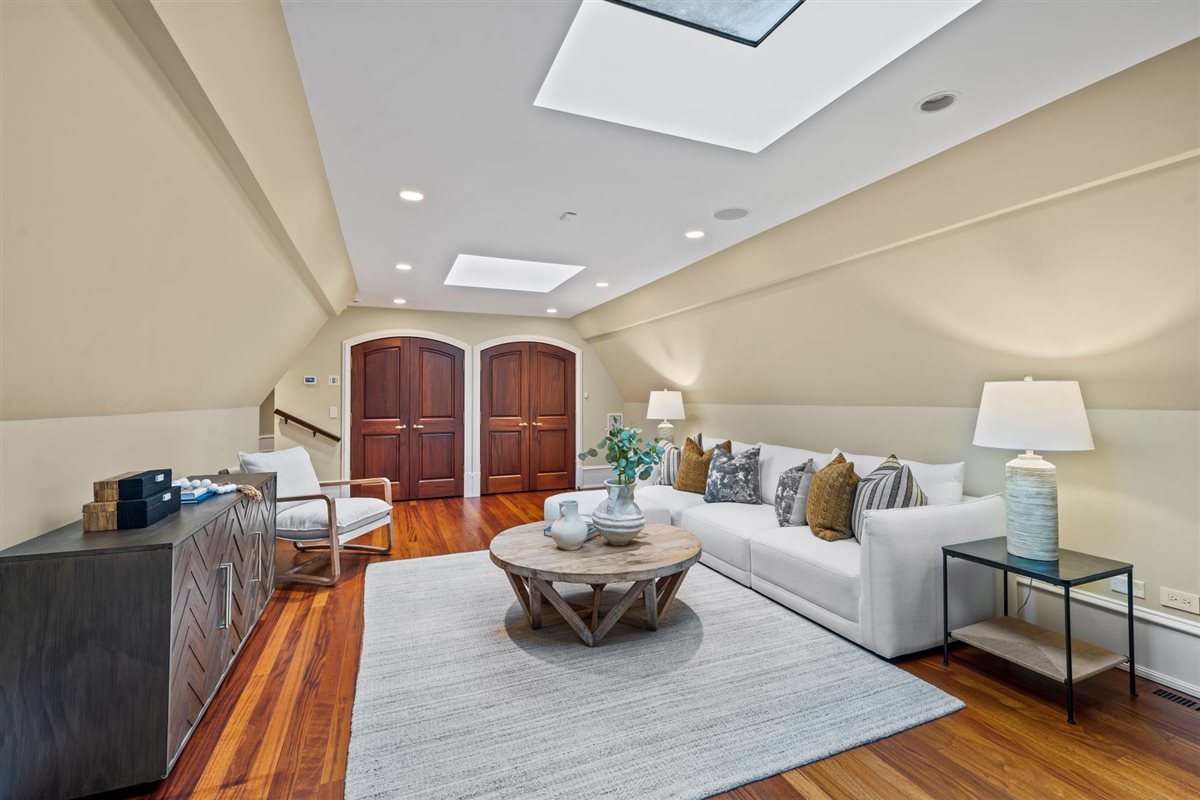 950 Lake Road Lake Forest, IL 60045 - Photo 42 of 72 Gallery Image 42