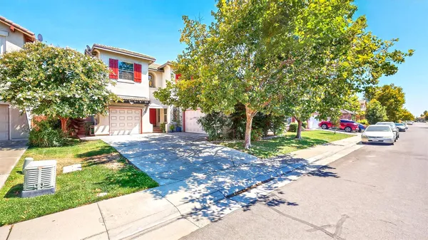 $774,900 | 10169 Brenna Way, Elk Grove, CA 95757