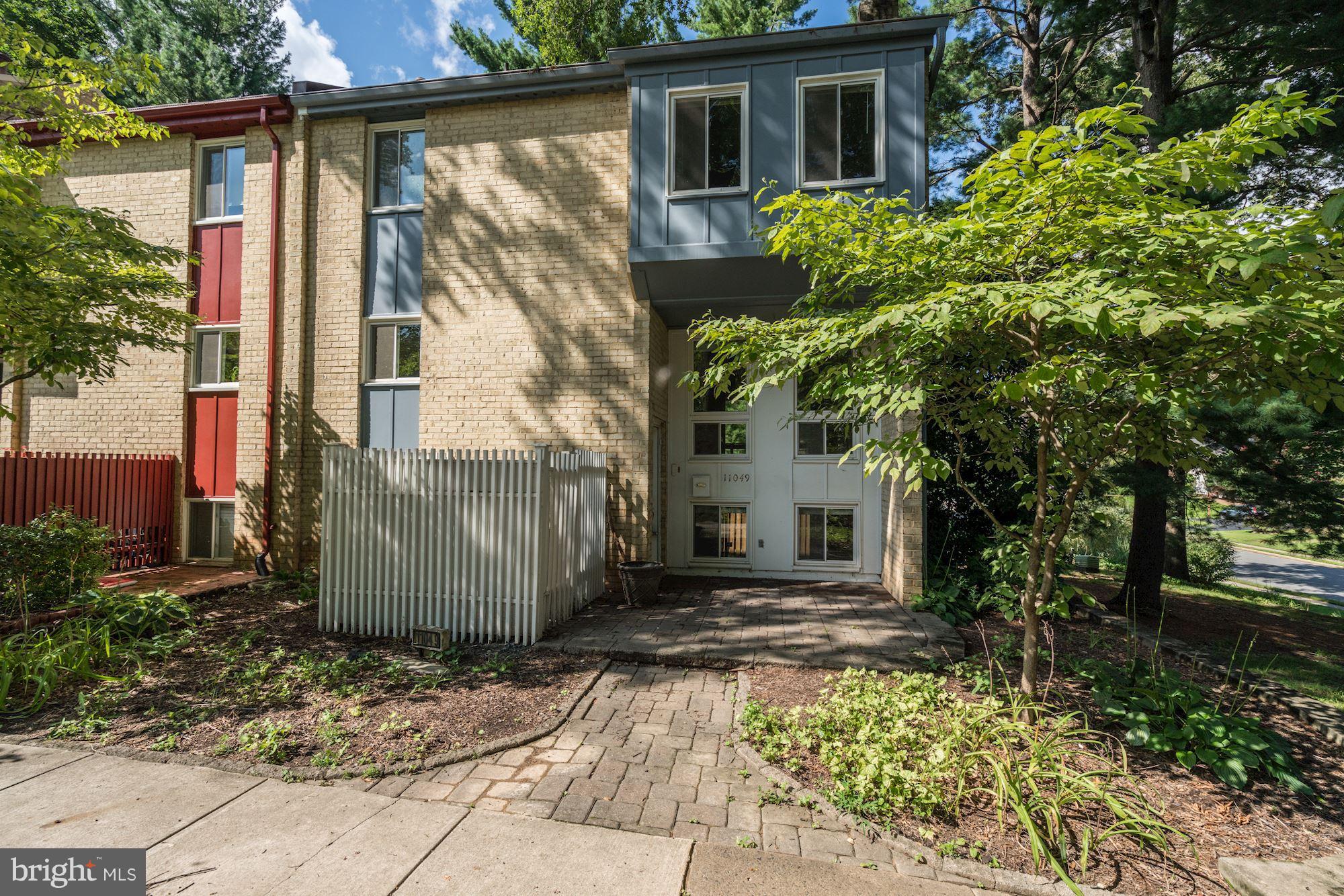 11049 Saffold Way Reston, VA 20190 - Photo 2 of 30 Walk up to the front door
