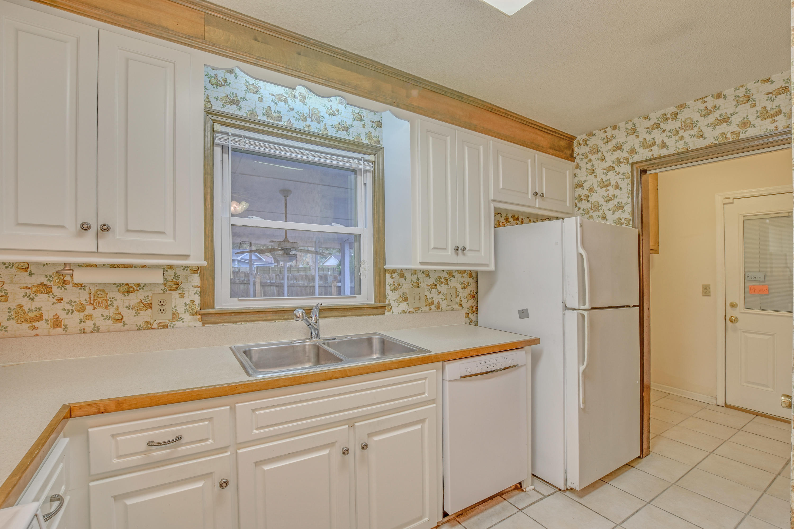 110 Sandtrap Road Summerville, SC 29483 - Photo 12 of 32 110 Sand M