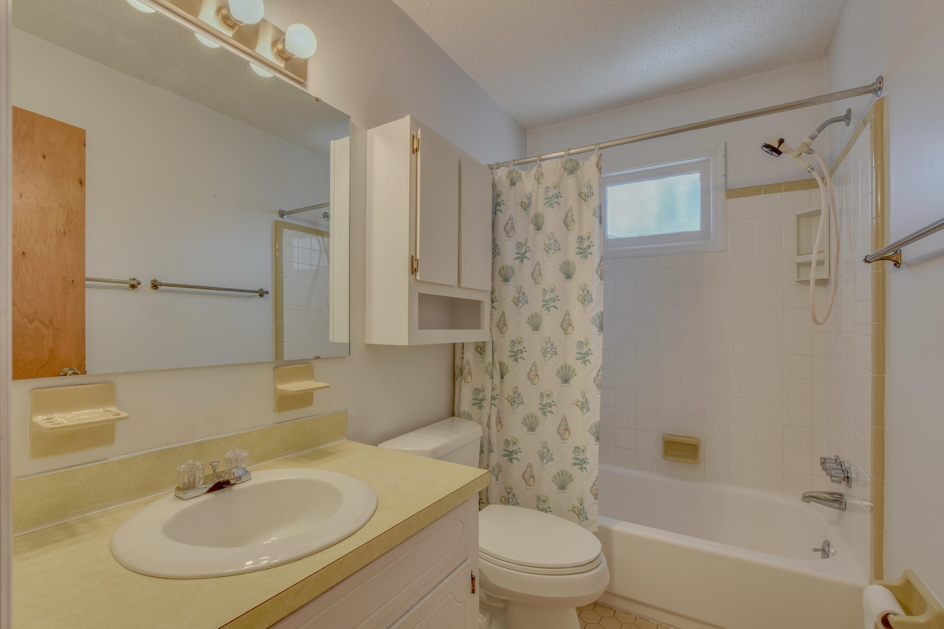 110 Sandtrap Road Summerville, SC 29483 - Photo 26 of 32 110 Sandtrap s-16