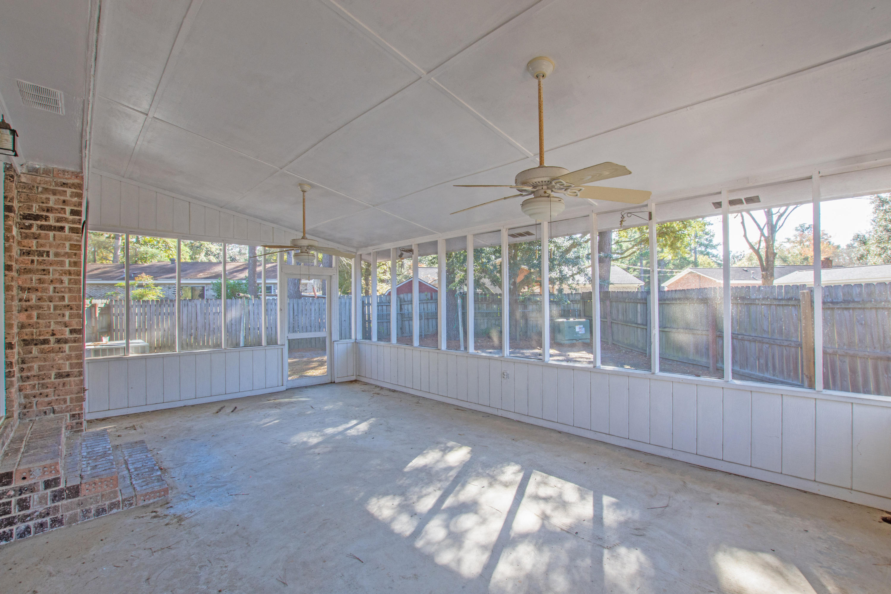 110 Sandtrap Road Summerville, SC 29483 - Photo 30 of 32 110 Sandtrap s-24