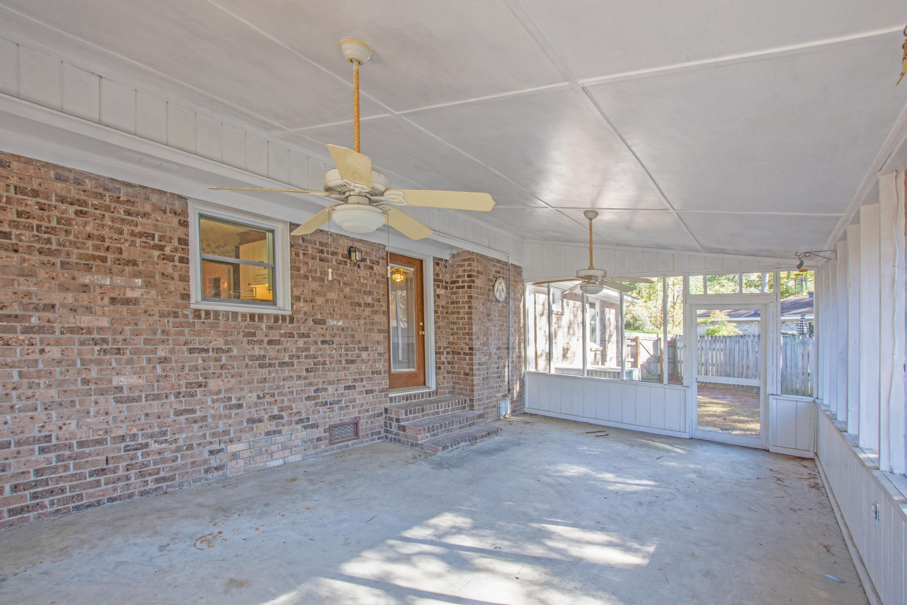 110 Sandtrap Road Summerville, SC 29483 - Photo 31 of 32 110 Sandtrap s-25