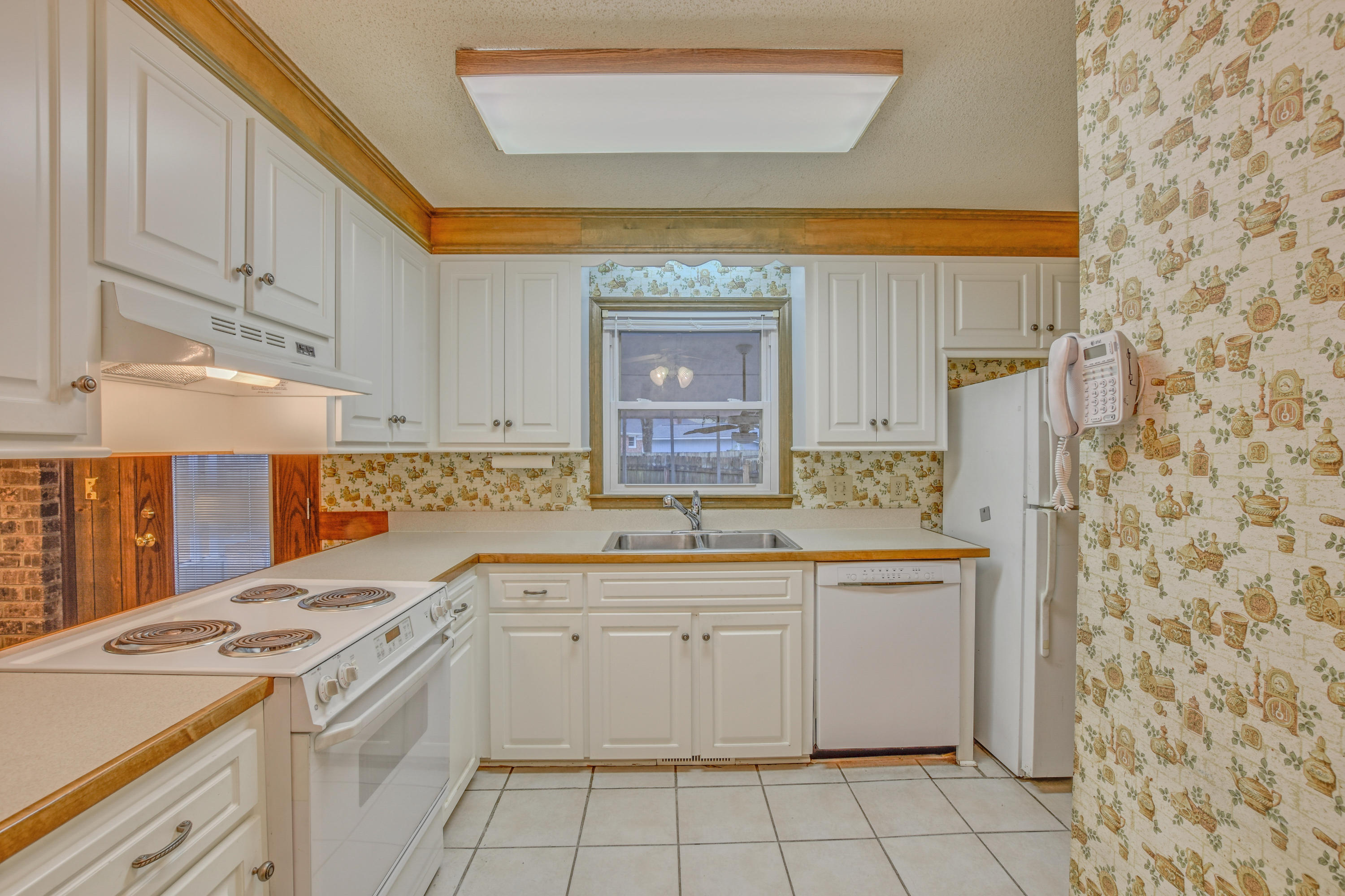 110 Sandtrap Road Summerville, SC 29483 - Photo 9 of 32 110 Sand K
