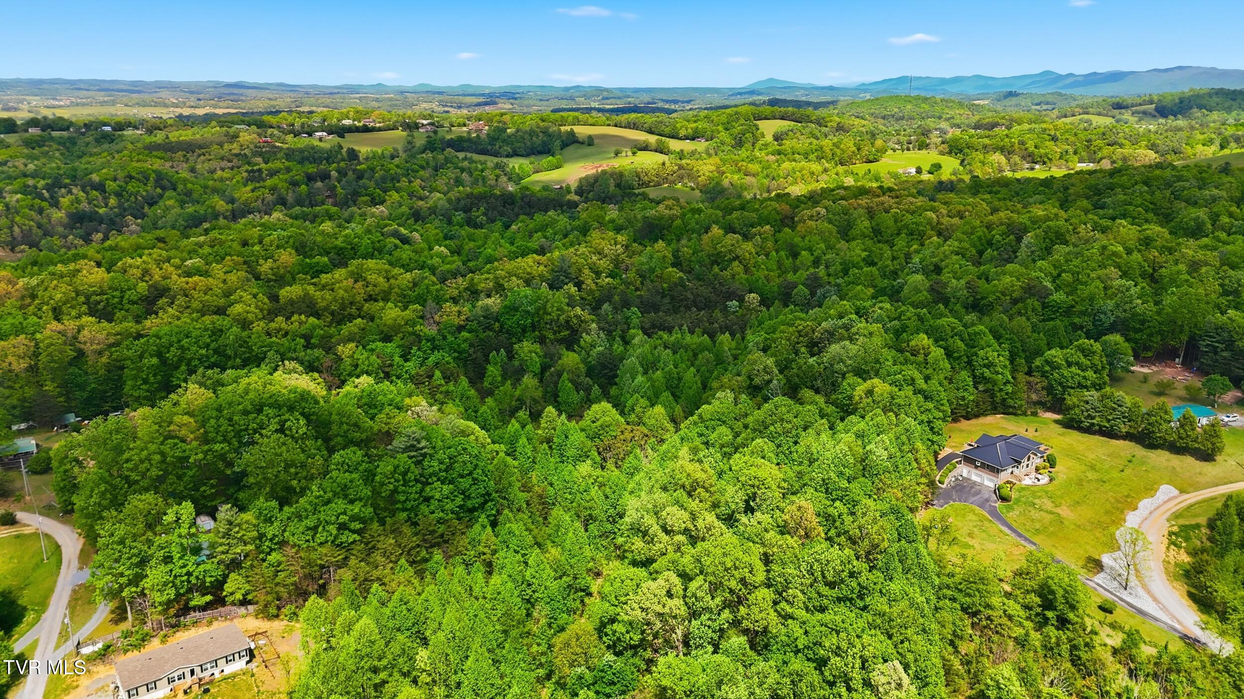 2376 Middle Creek Road, Unit 8 Afton, TN 37616 - Photo 8 of 15 5