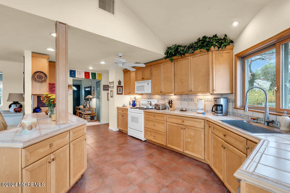 747 Thiele Road Brick, NJ 08724 - Photo 11 of 40 015_dsc06981_951 - Copy