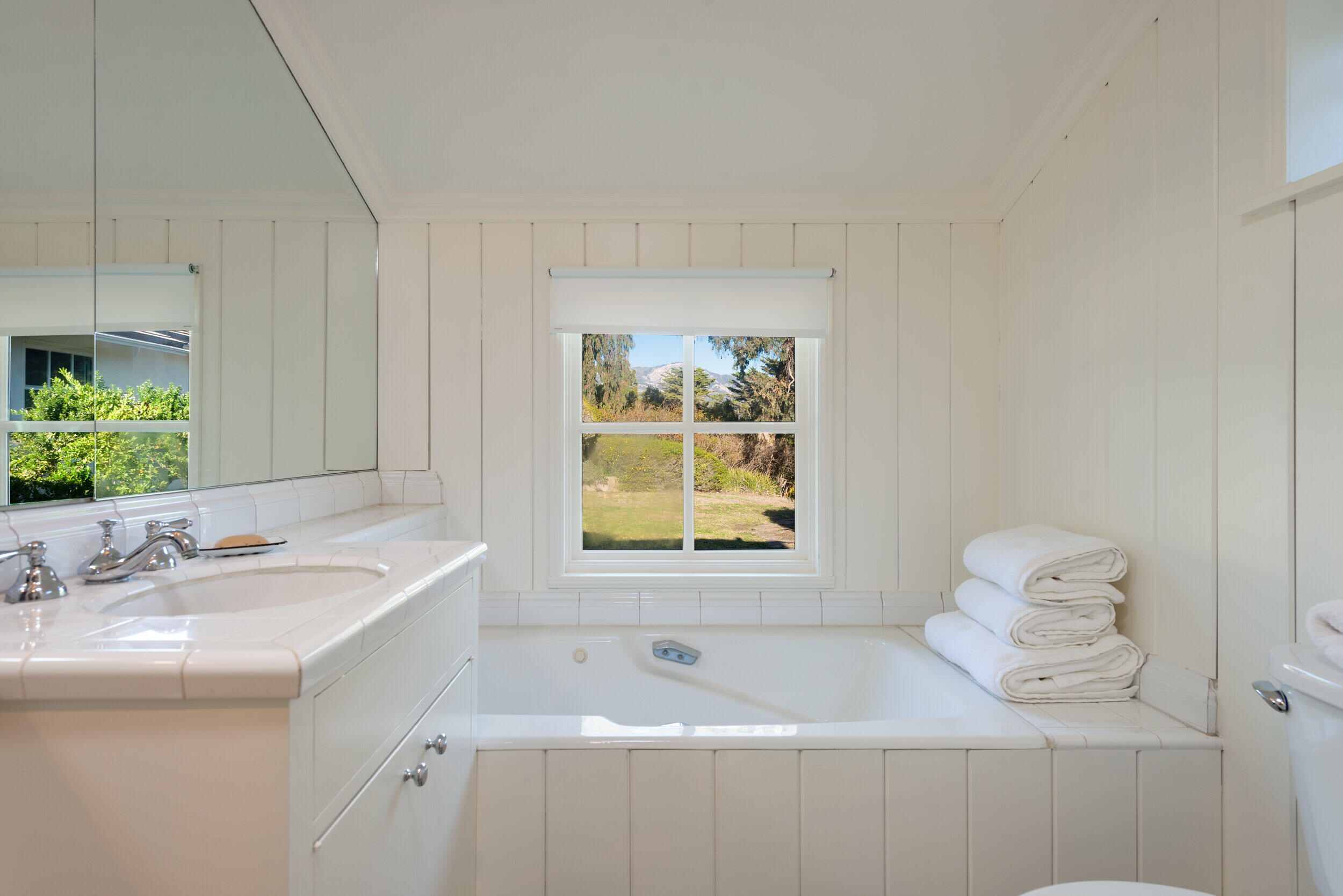 895 Via Hierba Santa Barbara, CA 93110 - Photo 13 of 29 WEB_1333