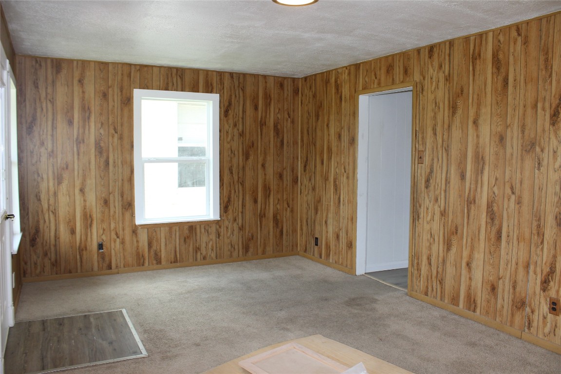 622 South Hancock Street Angleton, TX 77515 - Photo 4 of 15