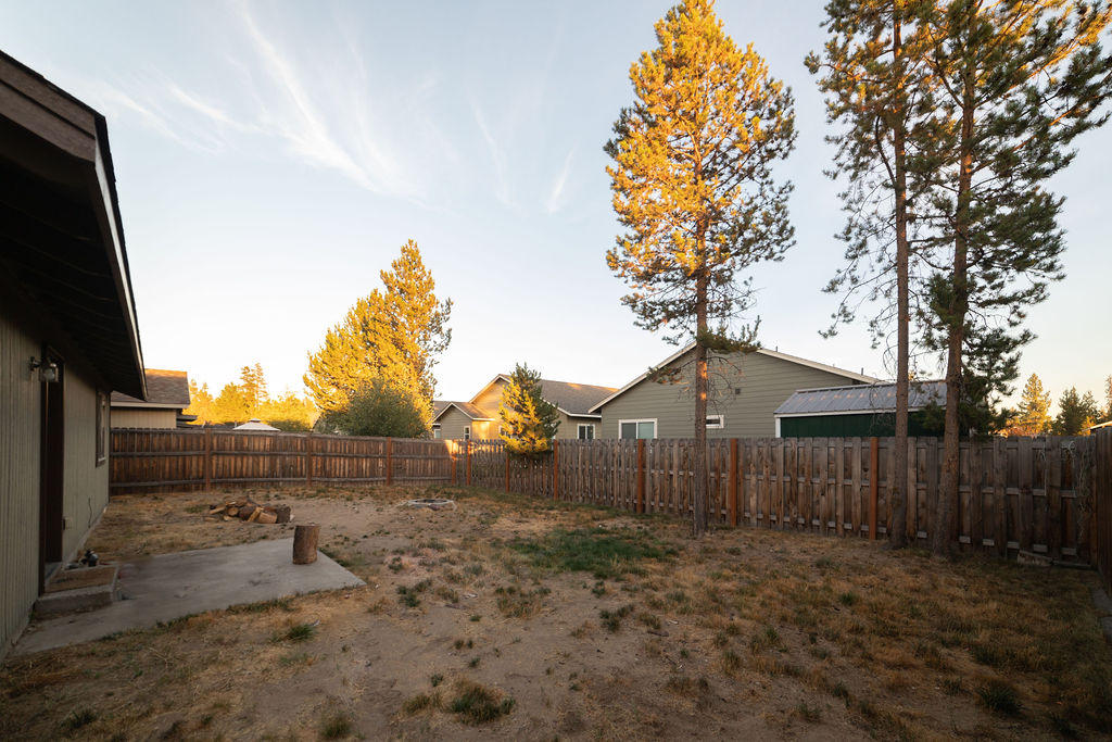 16477 Riley Drive La Pine, OR 97739 - Photo 21 of 26 PhotoMyListing-5