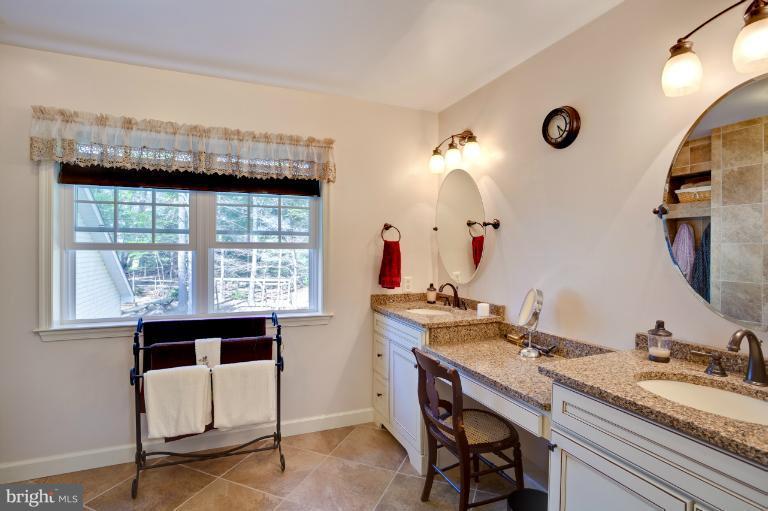 13415 Fork Road Baldwin, MD 21013 - Photo 2 of 29 a very nice looking room with a large window