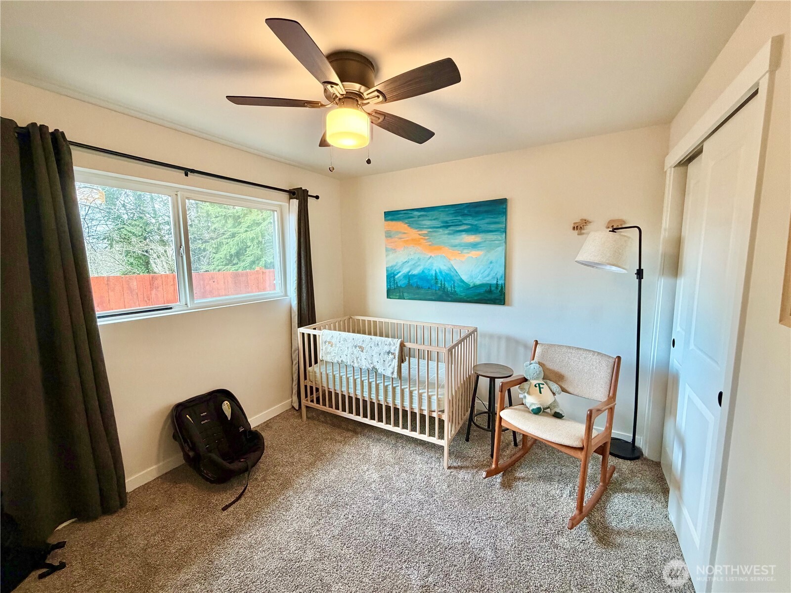 1608 South Evans Street Aberdeen, WA 98520 - Photo 13 of 20 a bedroom with furniture and a window