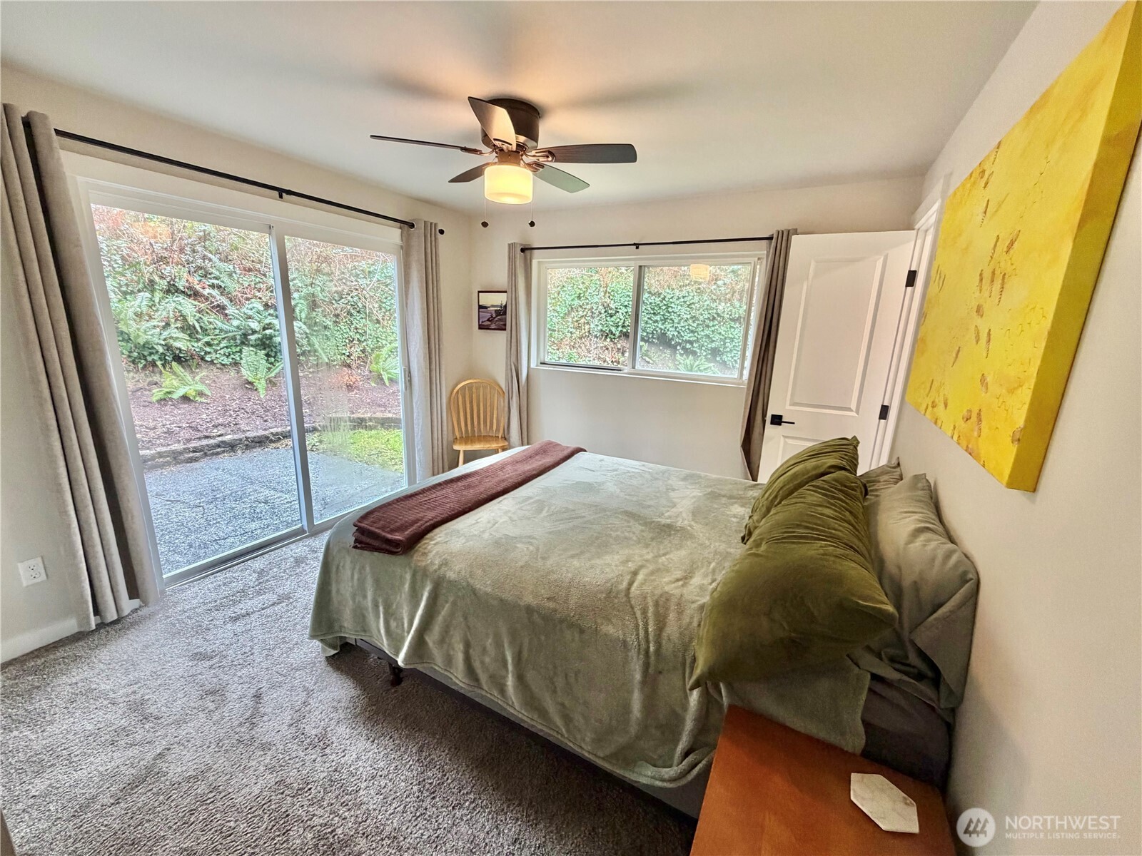 1608 South Evans Street Aberdeen, WA 98520 - Photo 15 of 20 a bedroom with a bed and window