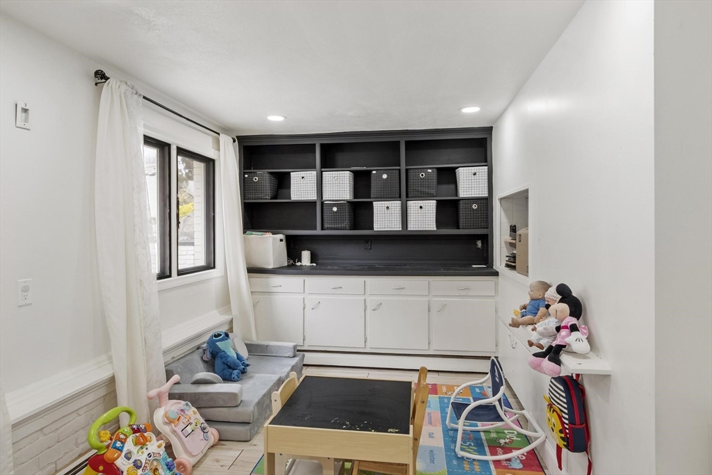 82 Cornell Road Marblehead, MA 01945 - Photo 18 of 42
