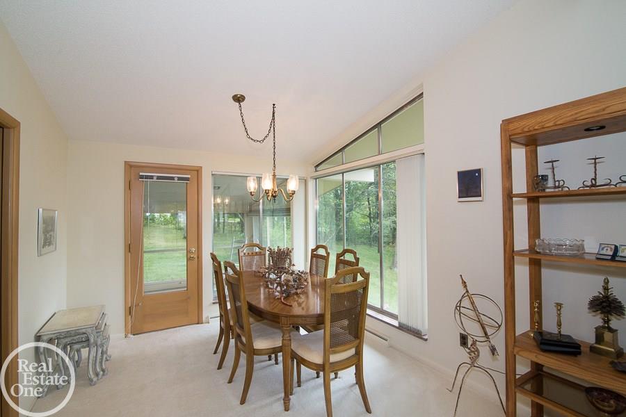 809 Brantford Road Rochester, MI 48306 - Photo 16 of 33