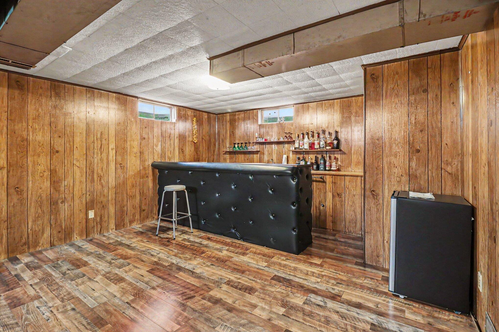 1430 South Walhalla Road Branch, MI 49402 - Photo 17 of 26 Wet Bar