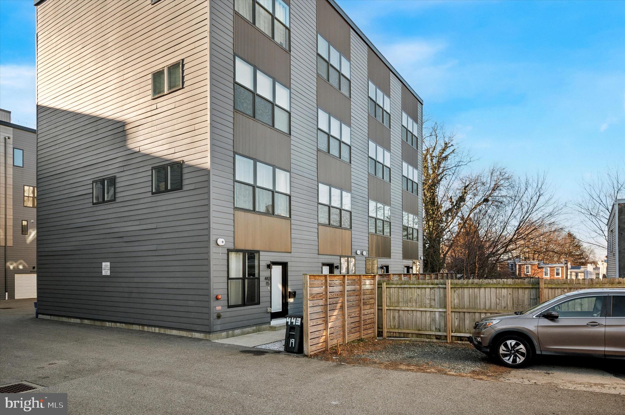 443 Shurs Lane, Unit 17 Philadelphia, PA 19128 - Photo 2 of 24