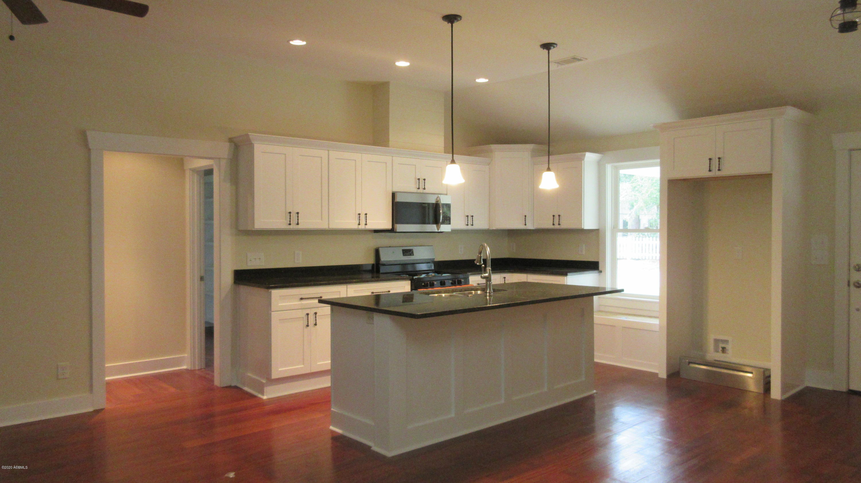 1609 Ritter Circle Port Royal, SC 29935 - Photo 4 of 25 IMG_4587