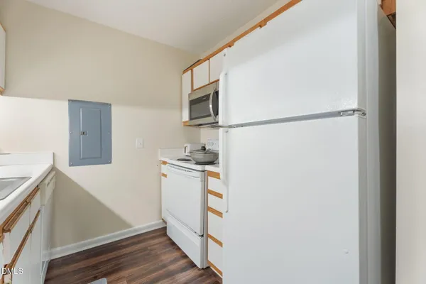 $290,000 | 1420 Collegiate Circle, Unit 102, Raleigh, NC 27606