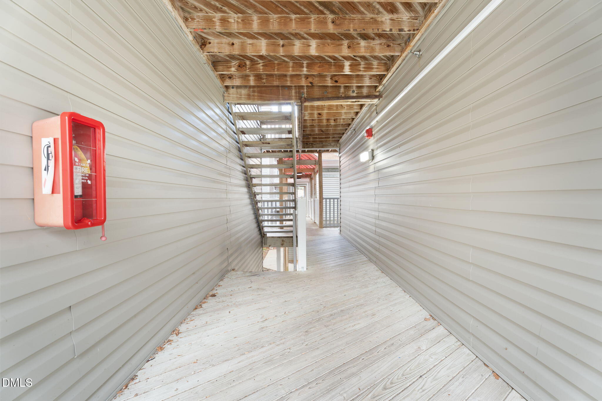 1420 Collegiate Circle Raleigh, NC 27606 - Photo 4 of 30 a view of entryway