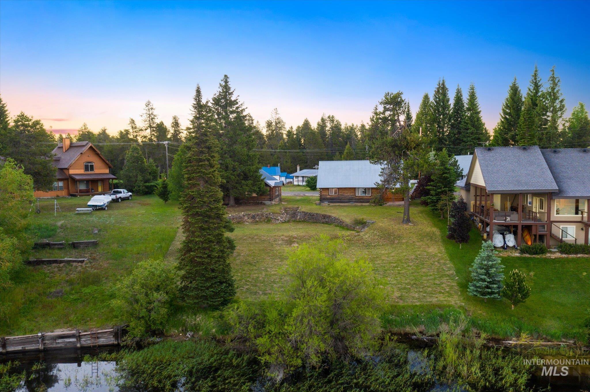 13029 Delayne Road Donnelly, ID 83615 - Photo 4 of 33