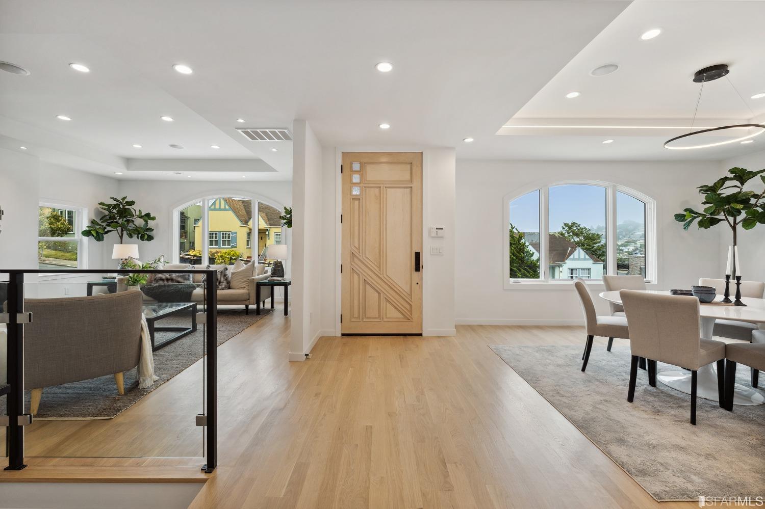 65 Westgate Drive San Francisco, CA 94127 - Photo 4 of 51 a living room with furniture and a table