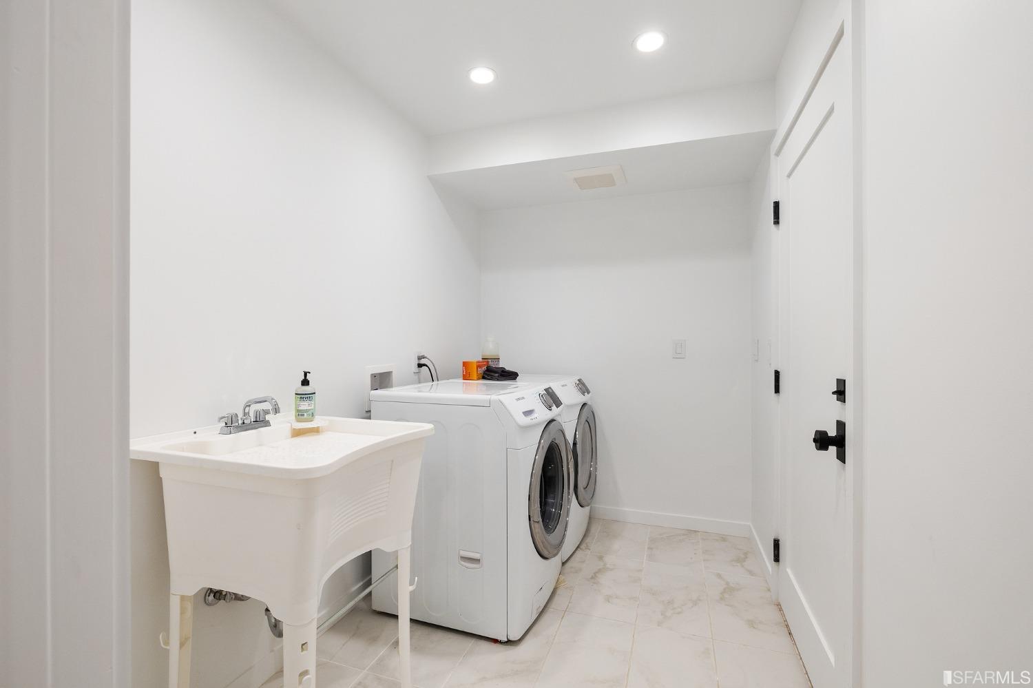 65 Westgate Drive San Francisco, CA 94127 - Photo 45 of 51 a utility room with dryer and washer