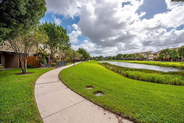 $3,700 | 10283 Wellington Parc Drive, Wellington, FL 33449