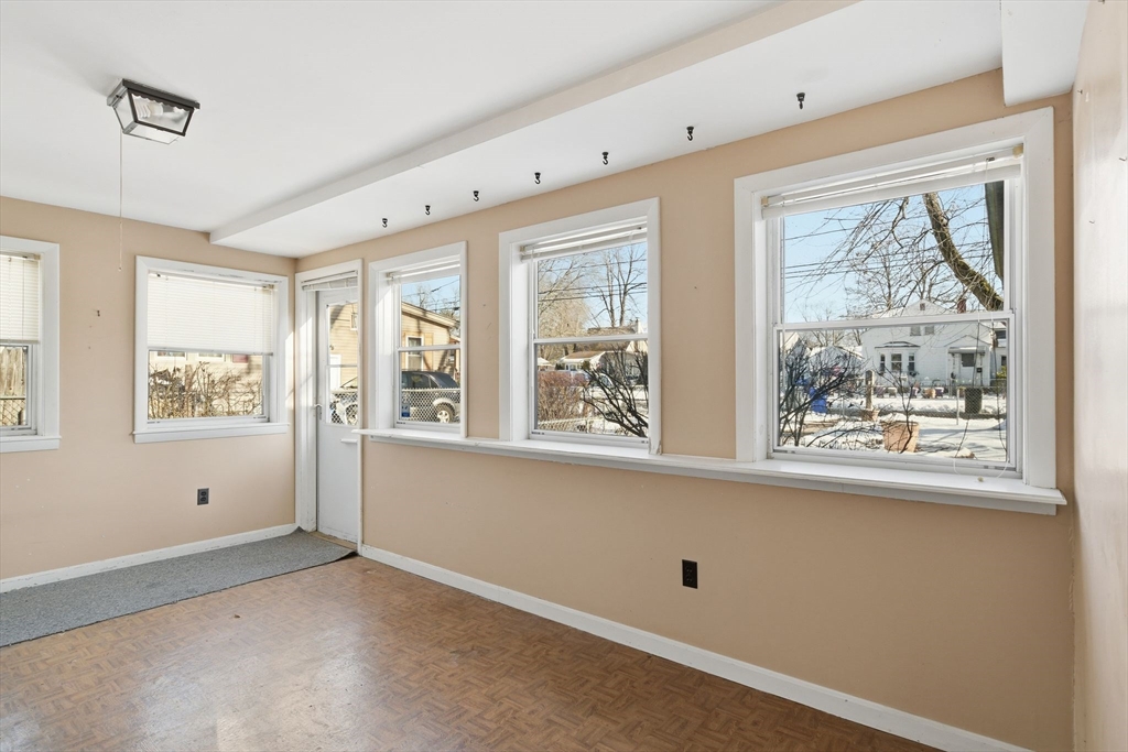 138 Warrenton Street Springfield, MA 01109 - Photo 2 of 33 a view of an empty room with a window