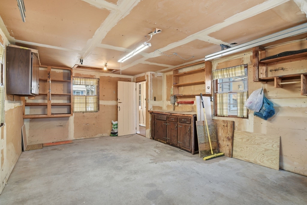 138 Warrenton Street Springfield, MA 01109 - Photo 30 of 33 a view of a storage & utility room