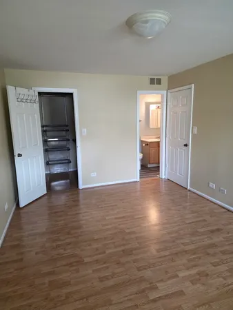 $2,550 | 406 College Crossing, Rolling Meadows, IL 60008