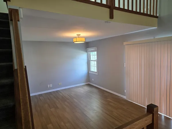 $2,550 | 406 College Crossing, Rolling Meadows, IL 60008