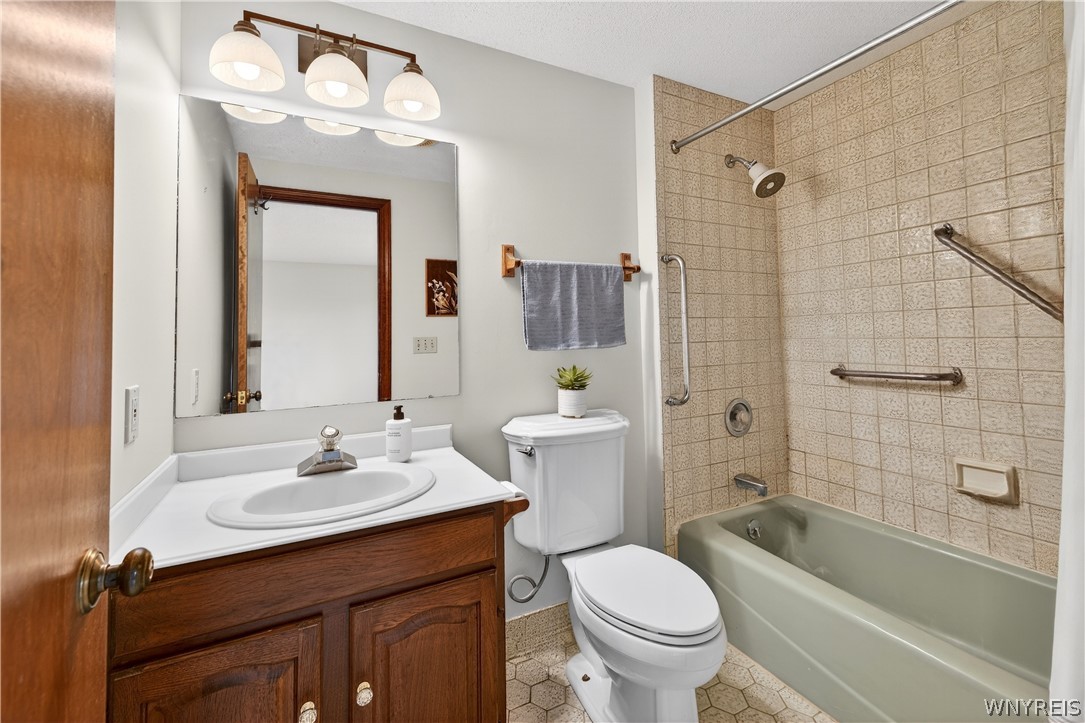 5291 Chestnut Ridge Road, Unit G Orchard Park, NY 14127 - Photo 12 of 26