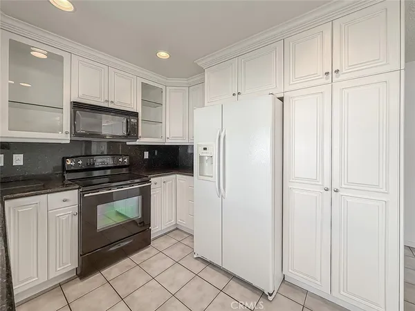 $919,000 | 1401 Calle De Oro, Thousand Oaks, CA 91360