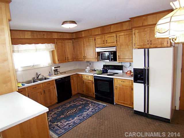 22511 Torrence Chapel Road Cornelius, NC 28031 - Photo 8 of 16 Gallery Image 8