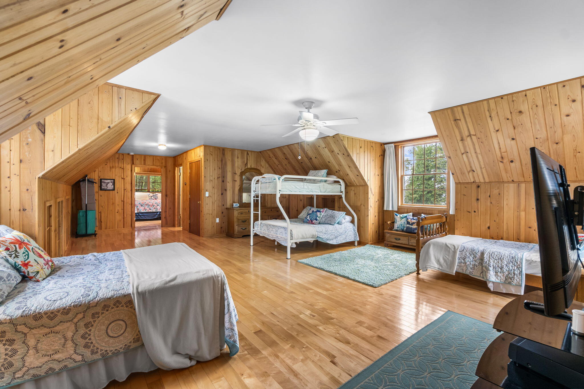 7249 McDonald Road Cheboygan, MI 49721 - Photo 33 of 60 Bedroom 1 up