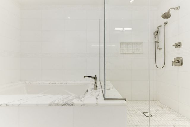 $2,871,500 | 22 Liberty, Unit 3M, Boston, MA 02210