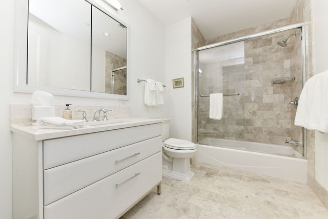 $2,871,500 | 22 Liberty, Unit 3M, Boston, MA 02210