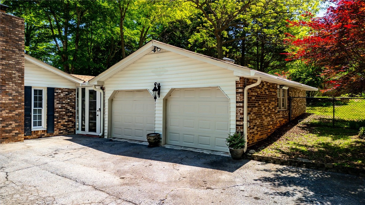 133 Cherokee Road Easley, SC 29642 - Photo 30 of 37