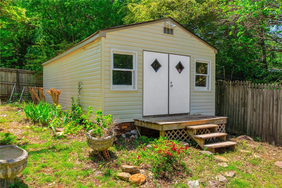 133 Cherokee Road Easley, SC 29642 - Photo 32 of 37