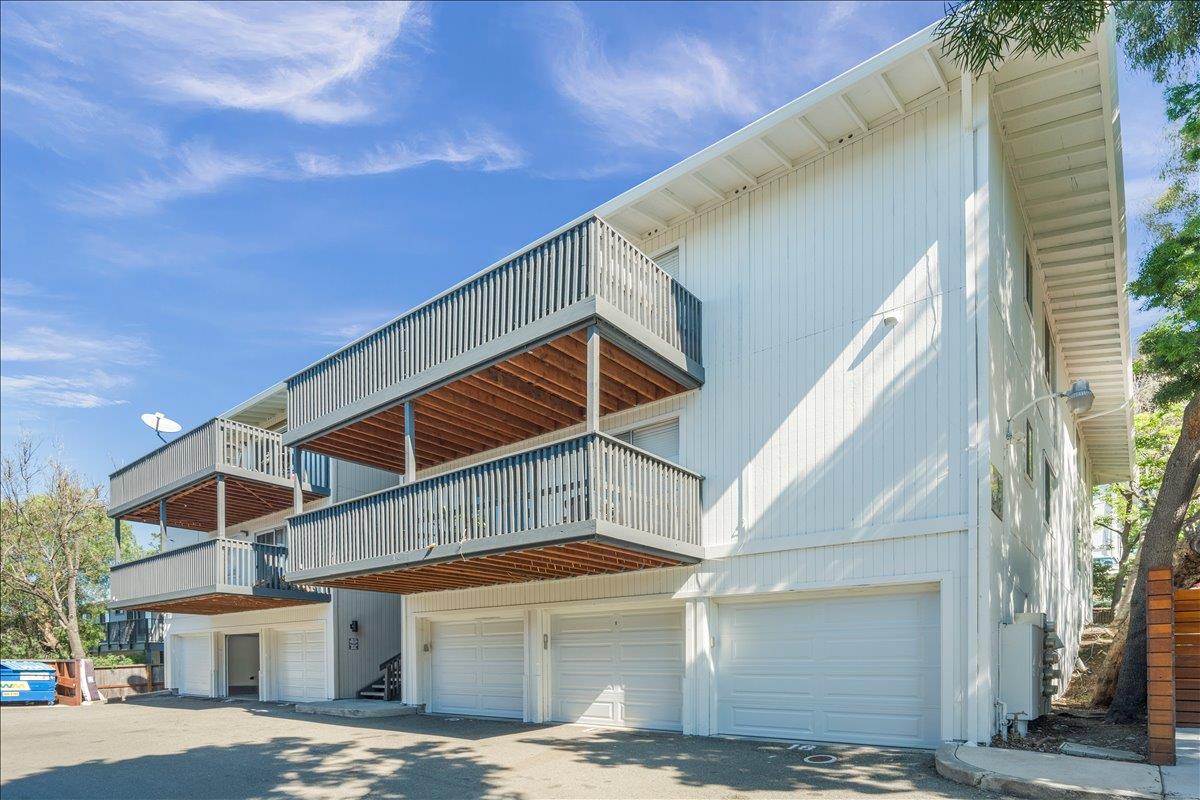 16424 Foothill Boulevard Castro Valley, CA 94578 - Photo 3 of 24
