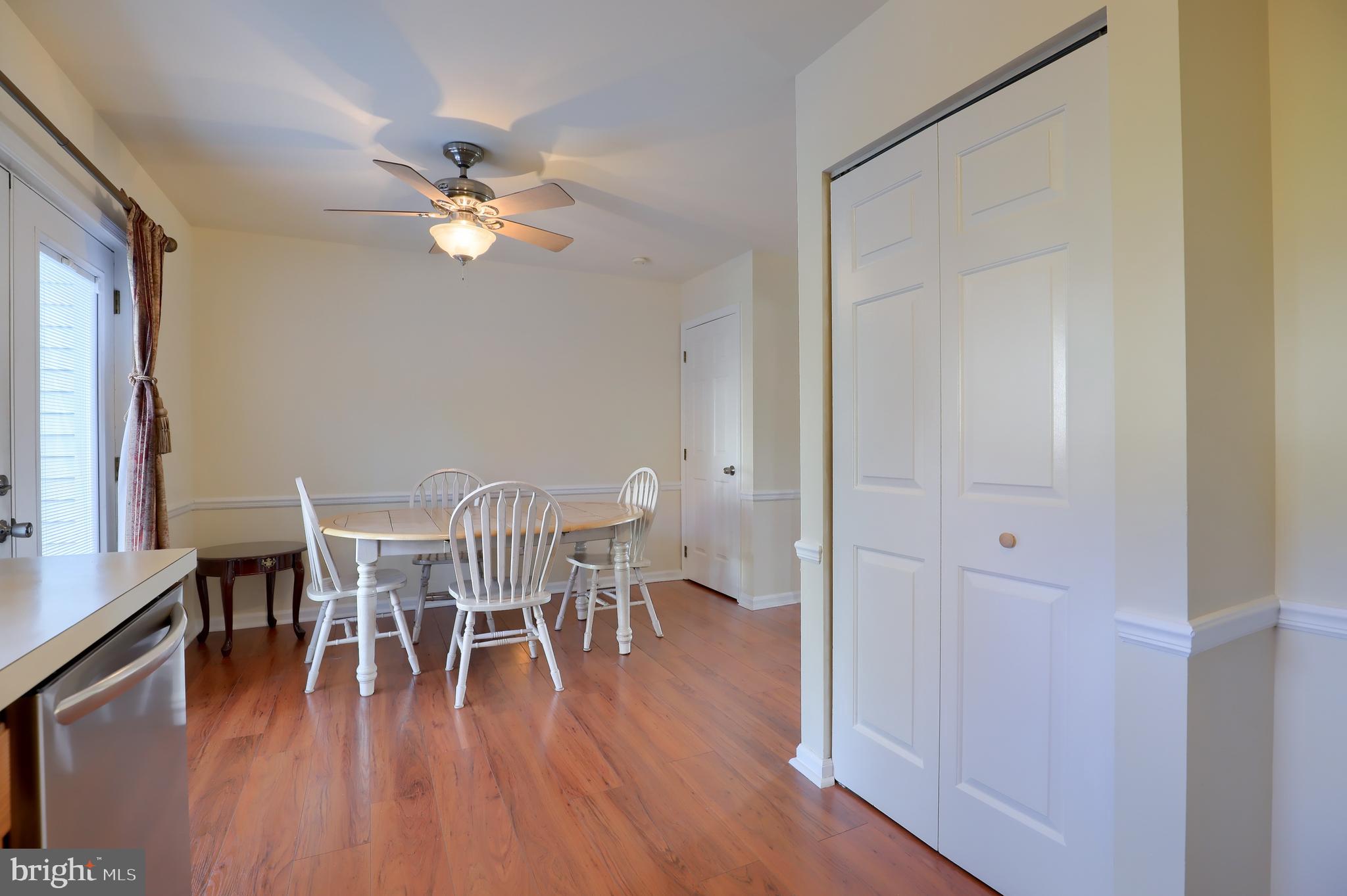 370 Cardinal Road Lititz, PA 17543 - Photo 14 of 29 Alt view of dining from kitchen