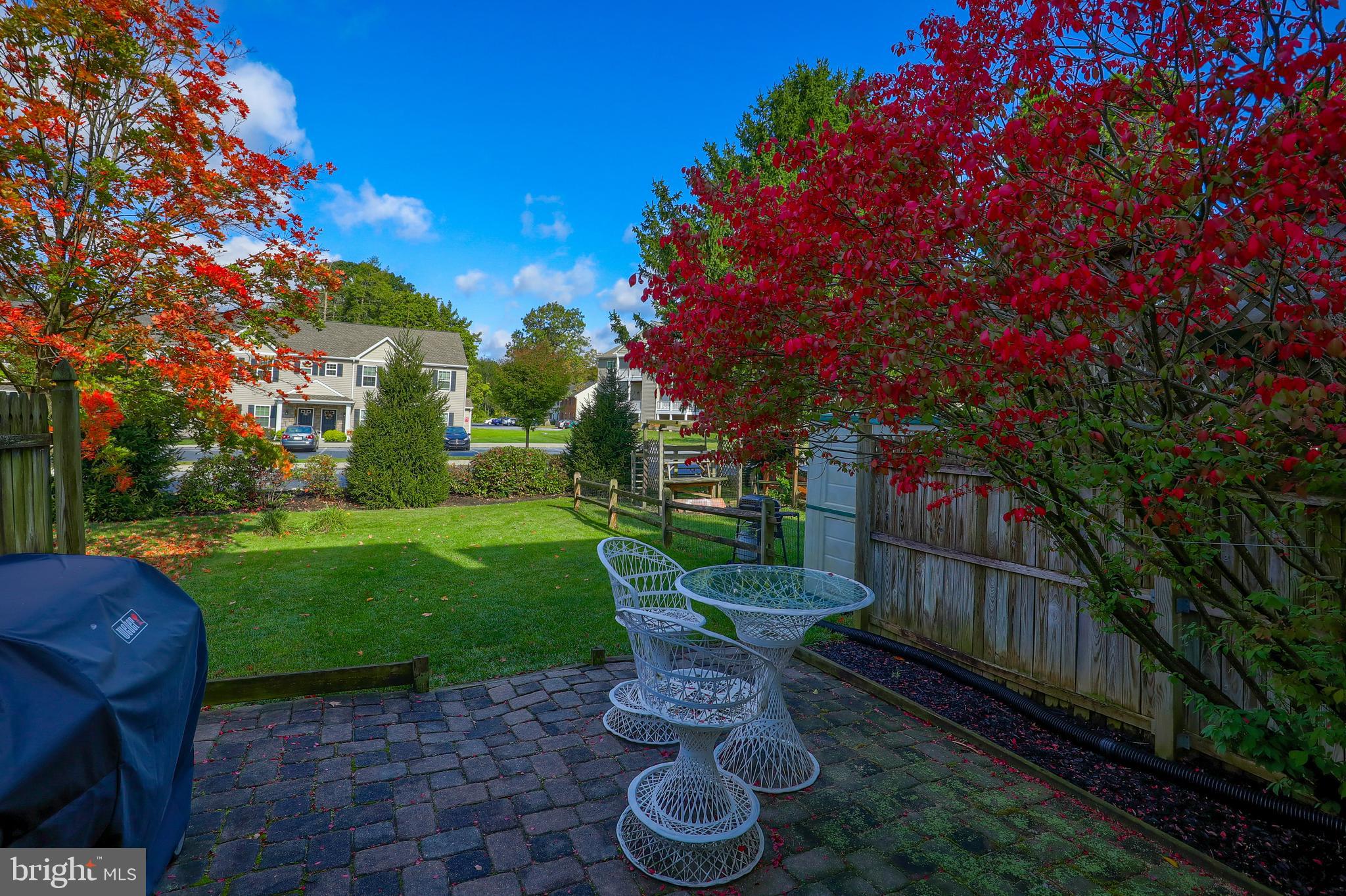 370 Cardinal Road Lititz, PA 17543 - Photo 22 of 29 View of back deck and yard